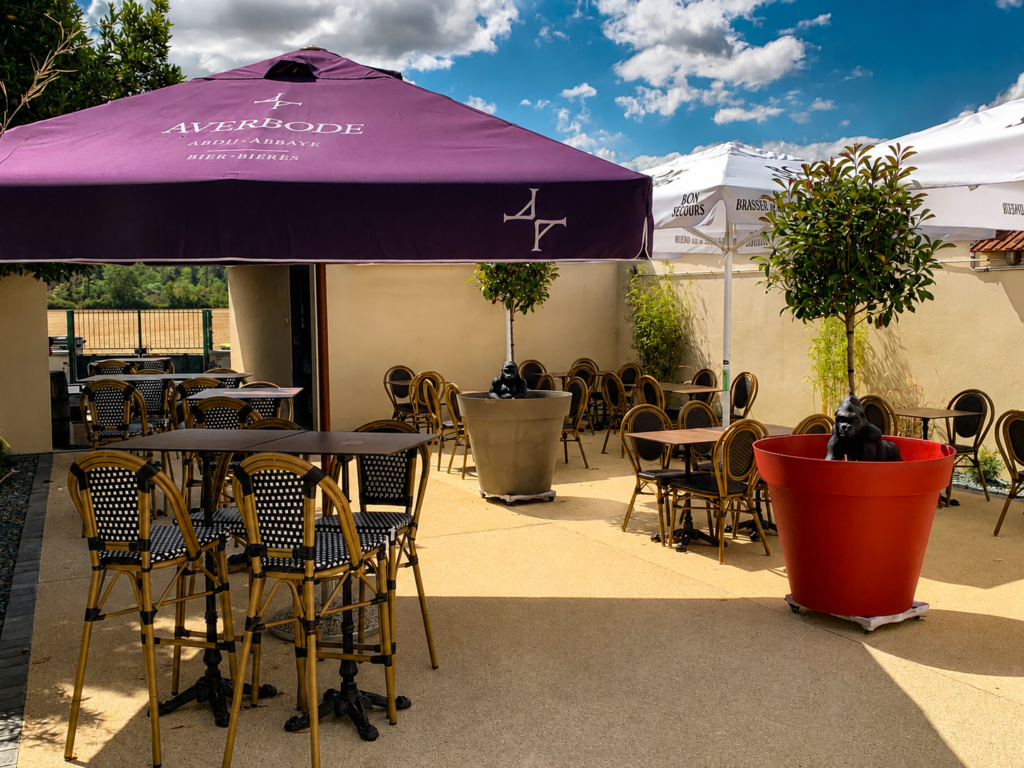 Terrasse extérieur pour le restaurant de la Mairie