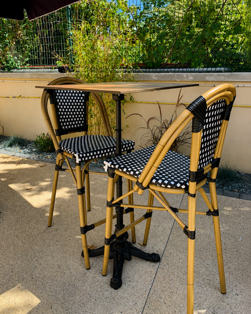 Une terrasse esprit bistrot pour le Restaurant de la Mairie à Berry-au-Bac